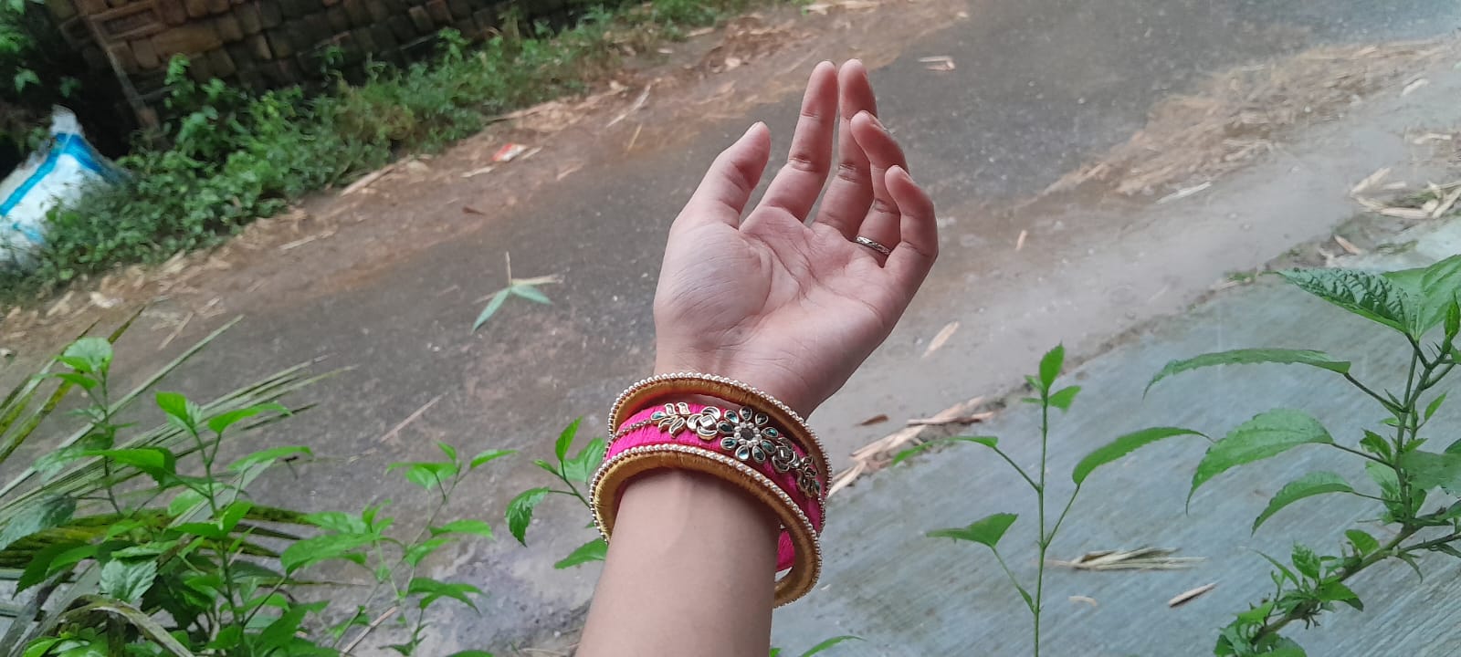 হাতে তৈরি চুড়ির কালেকশন